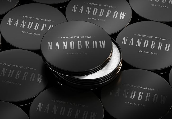 Stilizarea profesională a sprâncenelor cu
Nanobrow Eyebrow Styling Soap