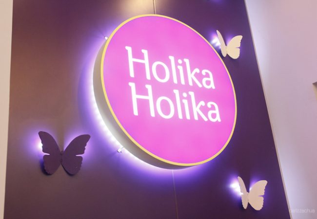 Ce este Holika Holika cunoscut pentru?